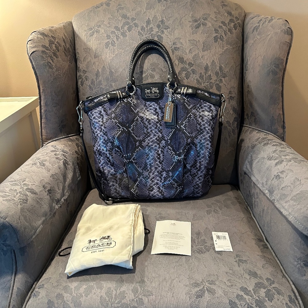 Coach Navy Madison Python Embossed Leather Lindse… - image 1